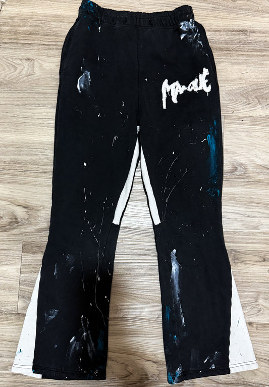 1 0f 1 Marque flared paint sweats
